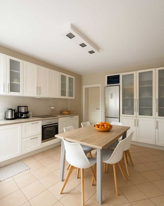 Moradia T3 de Luxo 800 m², Piscina Aquecida, Jardins, Garagem 4 Carros