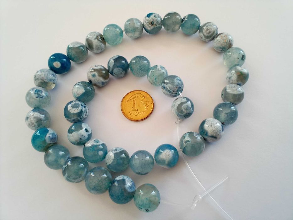 Niebieski agat sznur koralików. Średnica 10 mm