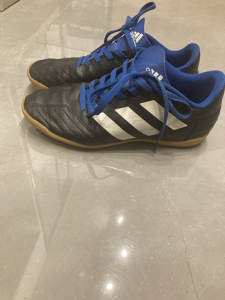 Buty sportowe halówki adidas rozm 35