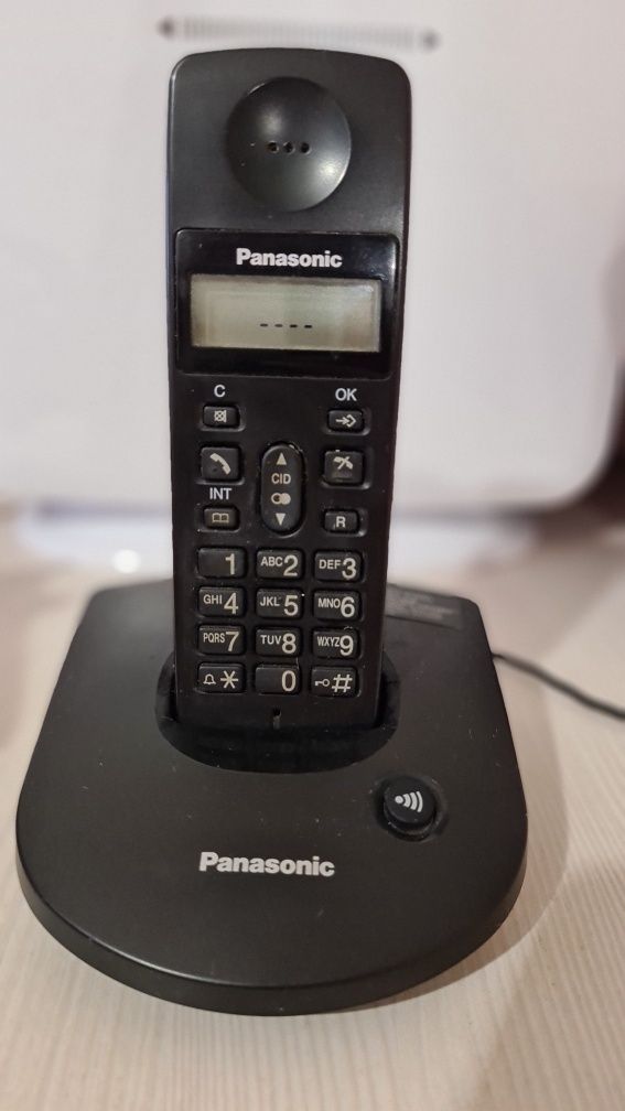 Беспроводной стационарный телефон Panasonic KX-TG 1077