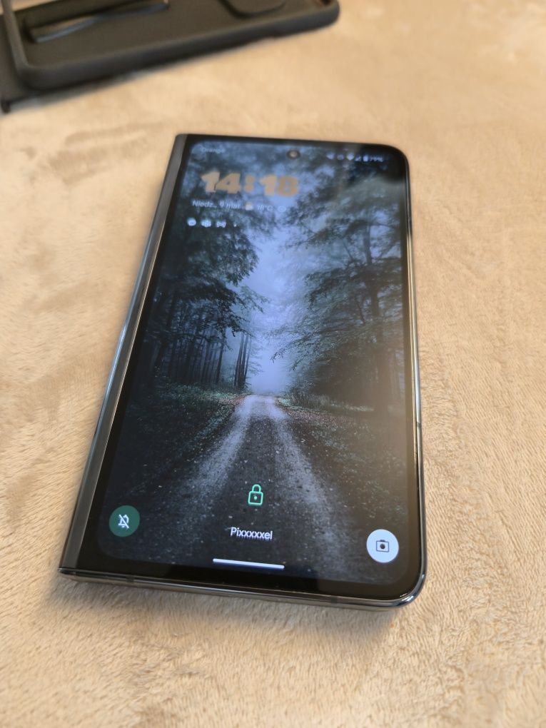 Pixel fold 256gb