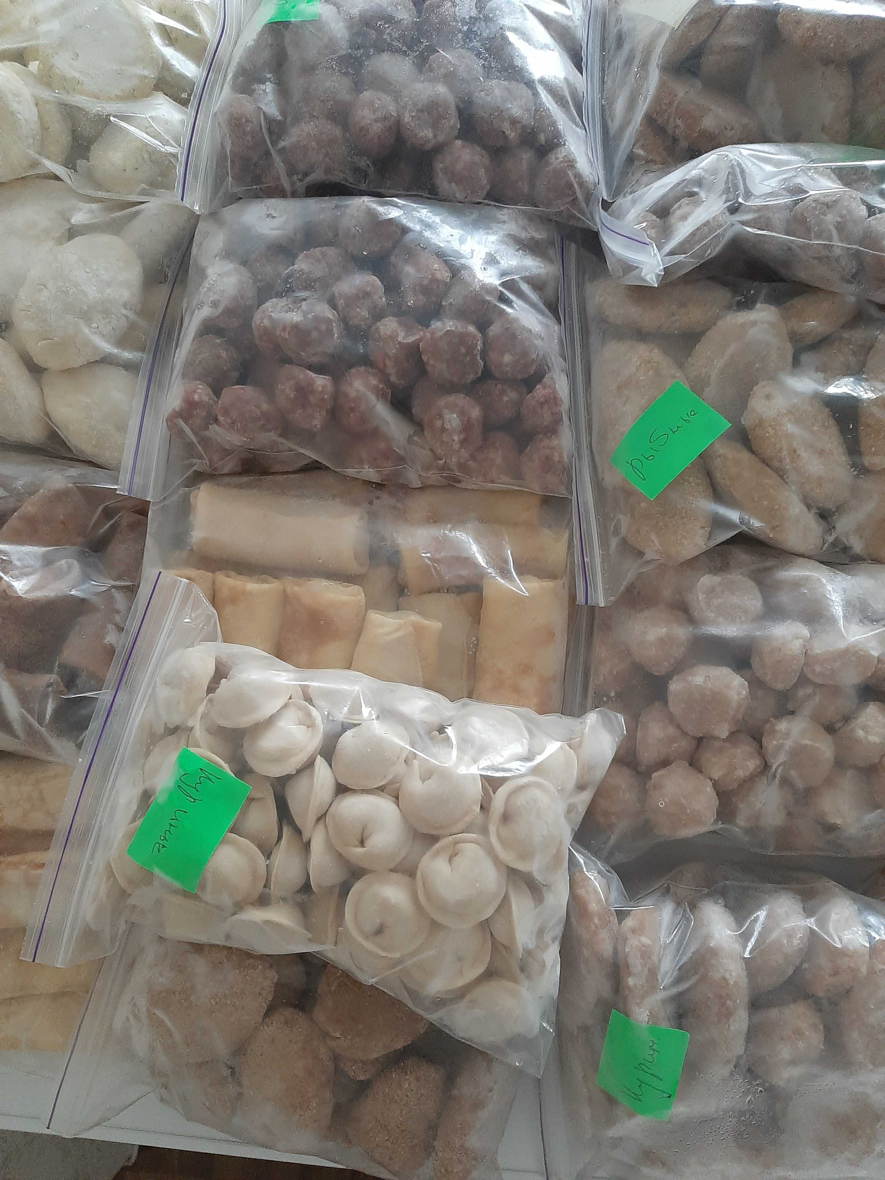 Домашние пельмени, вареники,готоая еда