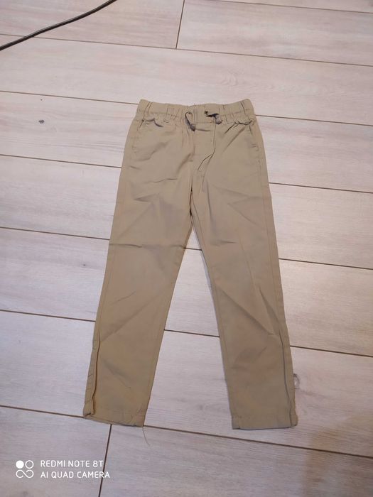 Spodnie rurki roz 104