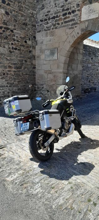 Aprilia tuareg 660