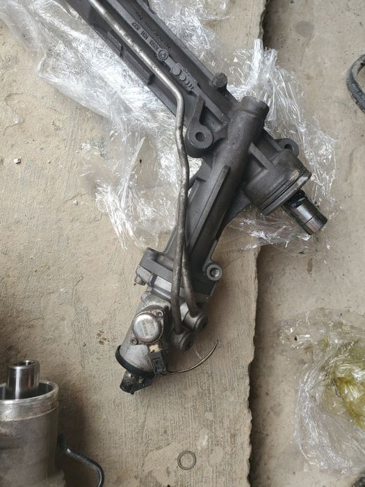 Рульова рейка e60 535  насос гур xdrive мотор e70