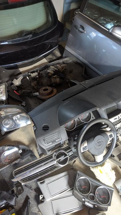 Противотуманні фари Opel astra h