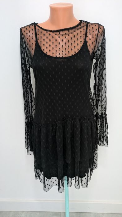 Czarna siateczkowa, tiulowa sukienka w kropki