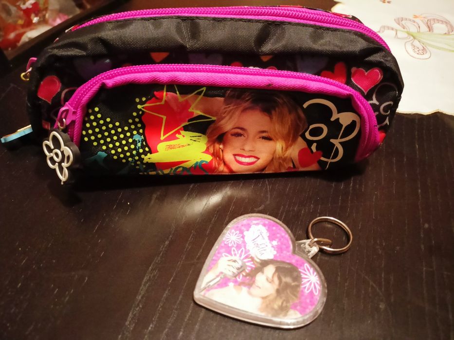 Piórnik i breloczek Violetta