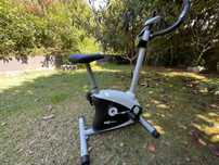 Vendo bicicleta estática de exercício