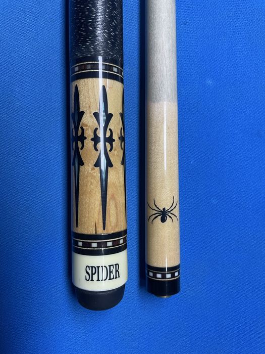 2 tacos de bilhar pool (Buffalo e Spider)