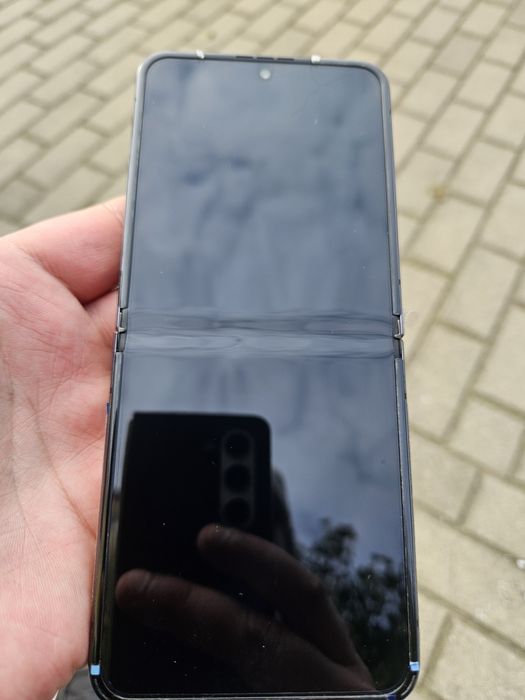Samsung Galaxy Z Flip 5 SM-F731B 8/256GB Grafitowy