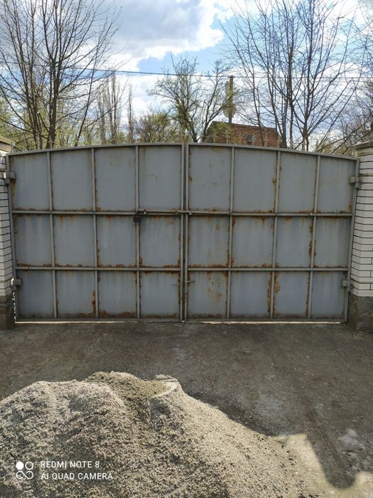 Ворота металеві