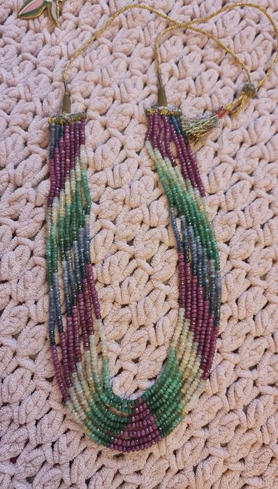 Буси з натурального каміння,мінанкарі