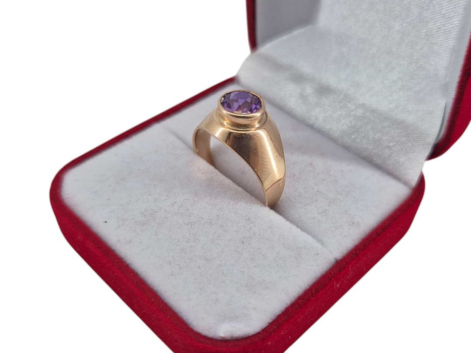 Śliczny złoty pierścionek z fioletowym oczkiem 3,22G 14K