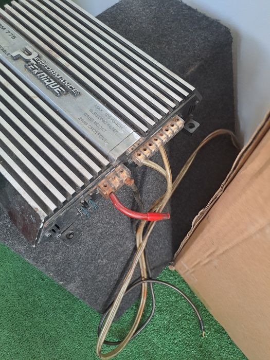 Subwoofer e amplicador carro
