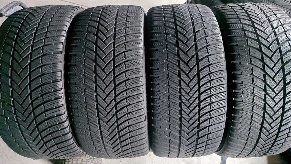 255/35/21 R21 Bridgestone Blizzak LM005 4шт зима