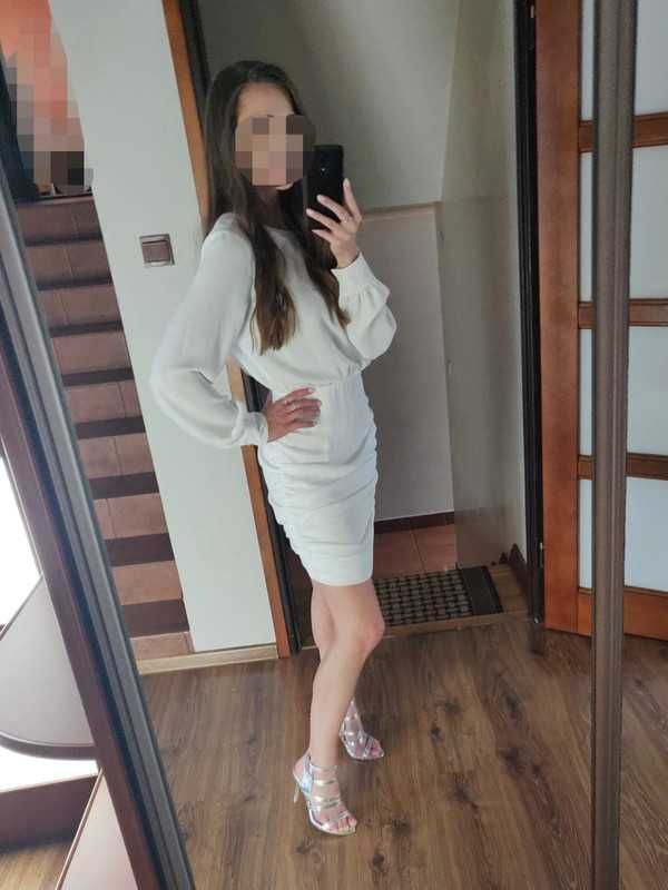Elegancka biała sukienka xs