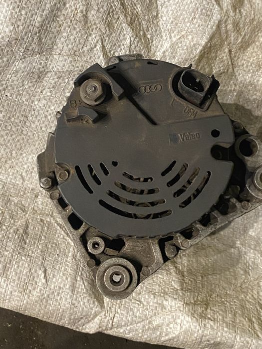 Генератор. На. АУДИ.