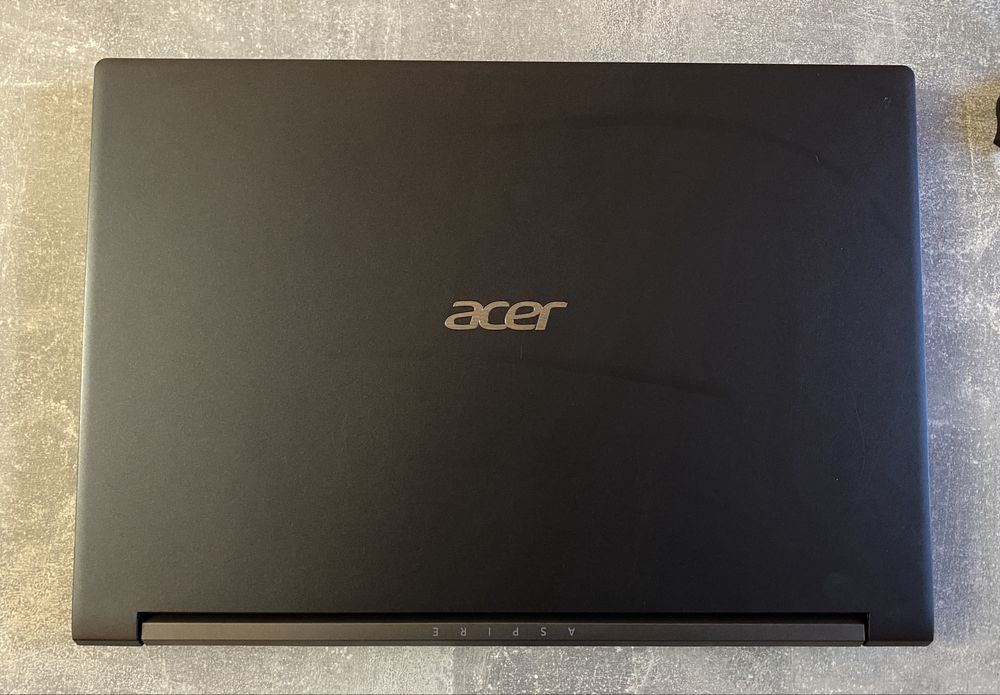 Ноутбук для ігор та роботи acer aspire 7