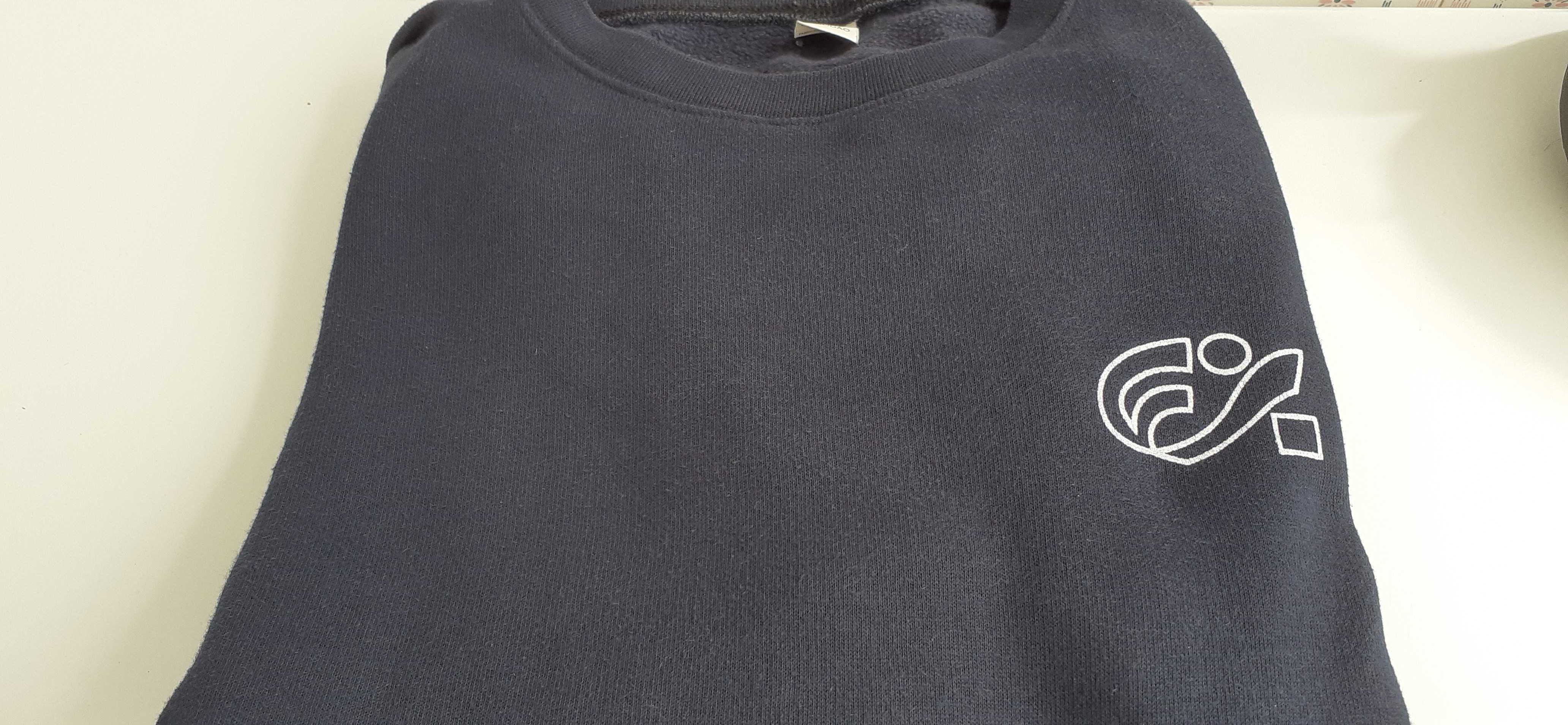 Sweat azul escura e t-shirt - Ed. Física (Escola Ferreira Castro)
