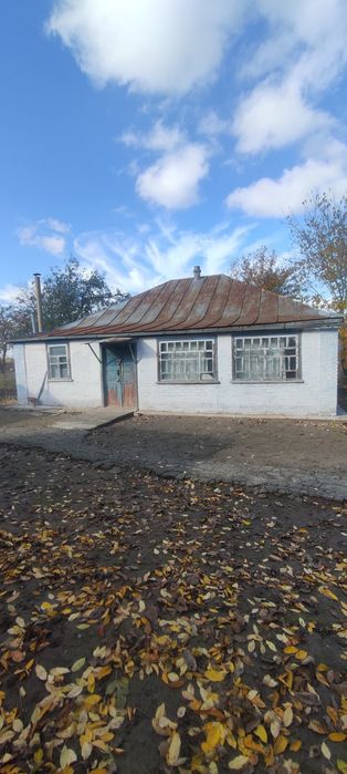 Будинок в селі Івашки Полтавського району.