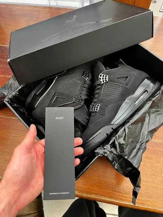 buty Jordan_4_Retro_Black_Cat Espadryle R.43