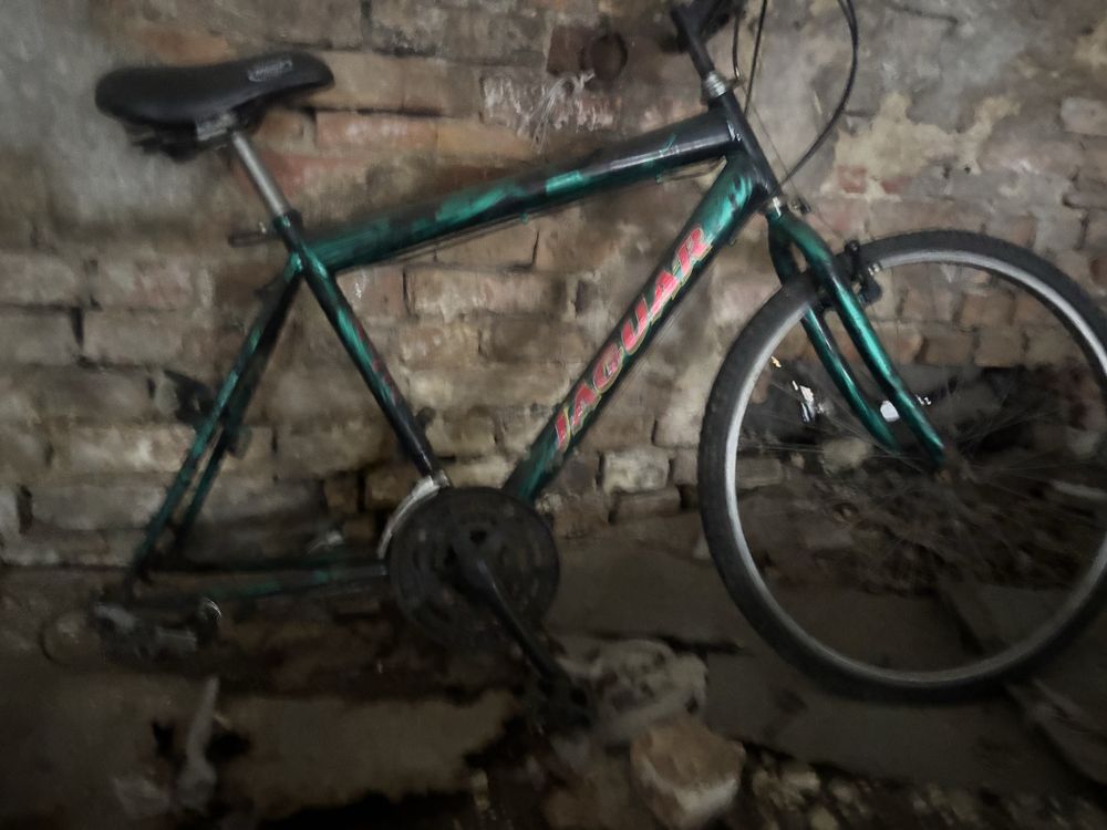 Rowery do naprawy jeden chyba ma przebite kolo