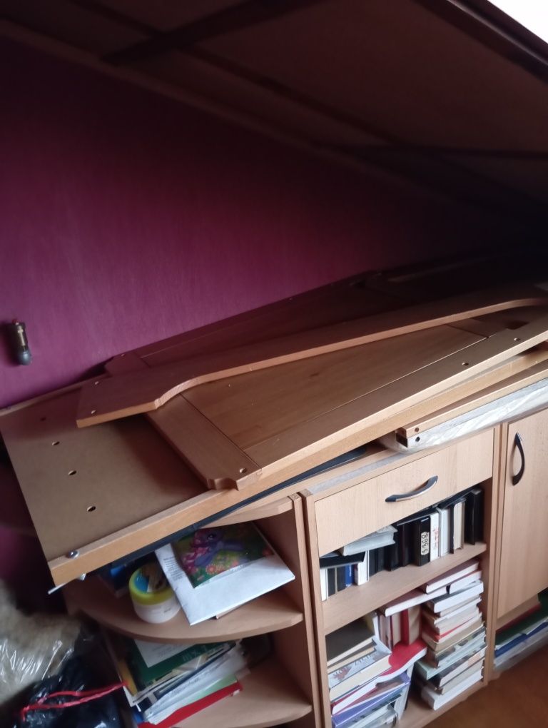 Oddam drewniane łóżeczko dziecięce