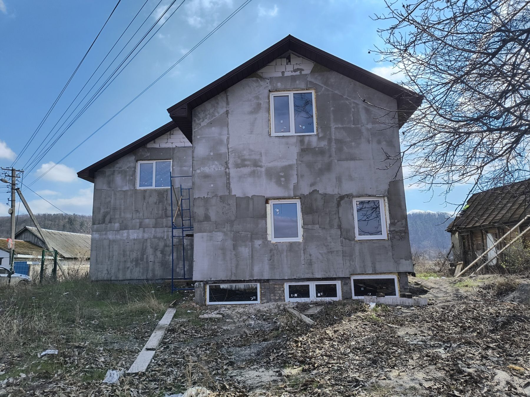 Продаж 2-х будинків у с. Будище, в центральні частині села.