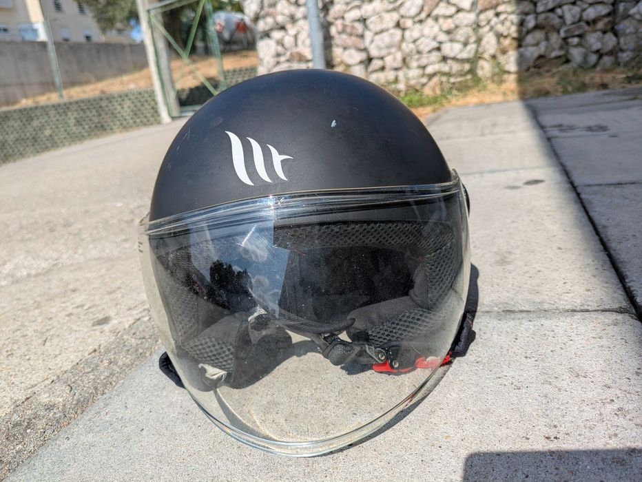 CAPACETE Jet MT Street - Preto.