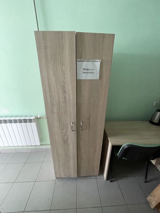 Продаж меблів для аптеки