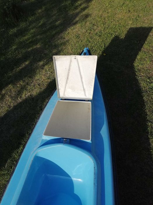 Kajak dwuosobowy laminatowy + gratis wiosło i kapoki.