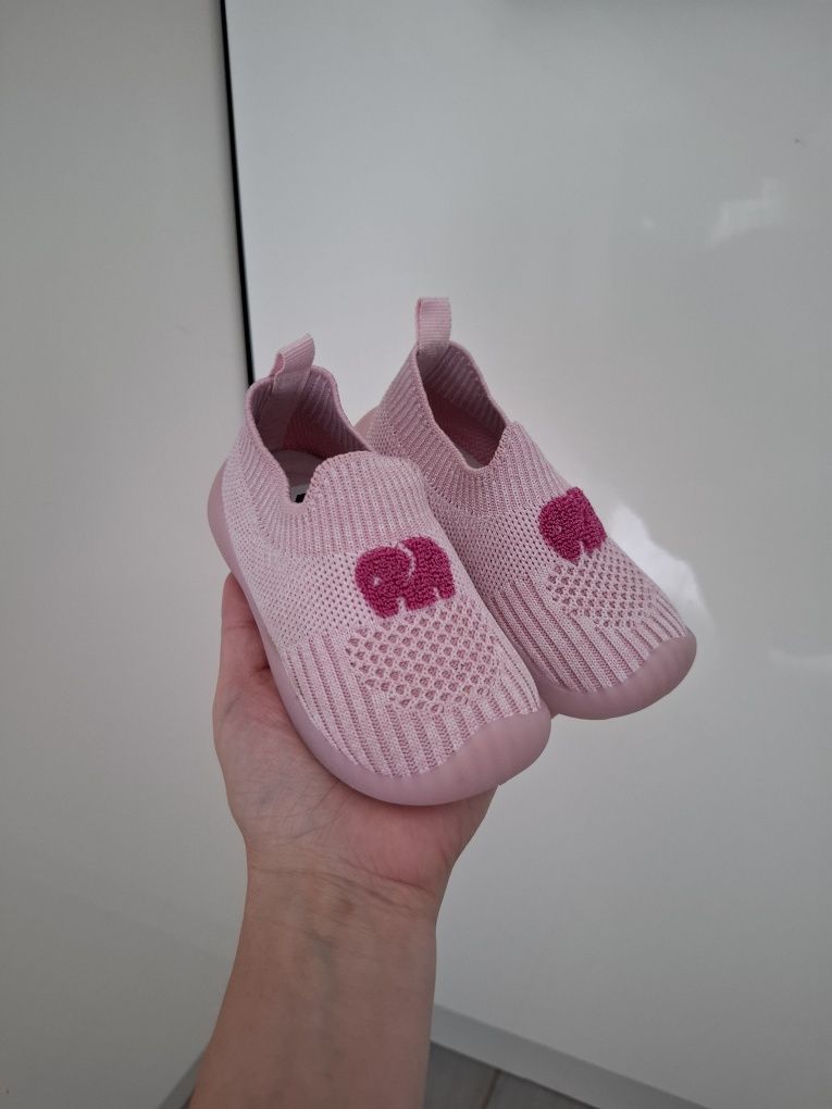 Pudrowe buty elefanten 21