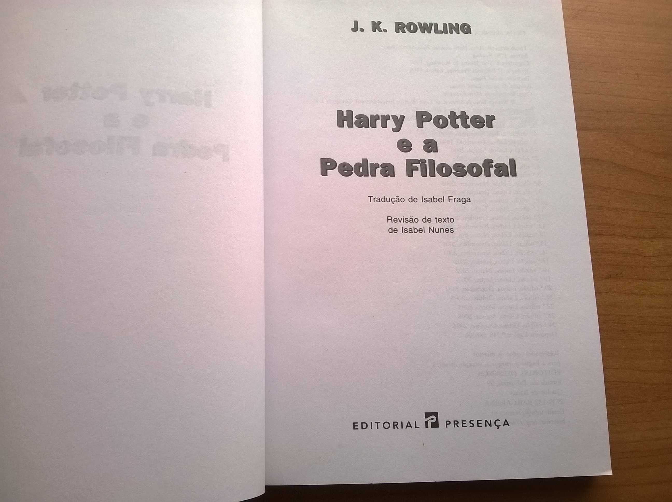 Harry Potter e a Pedra Filosofal -  J. K. Rowling