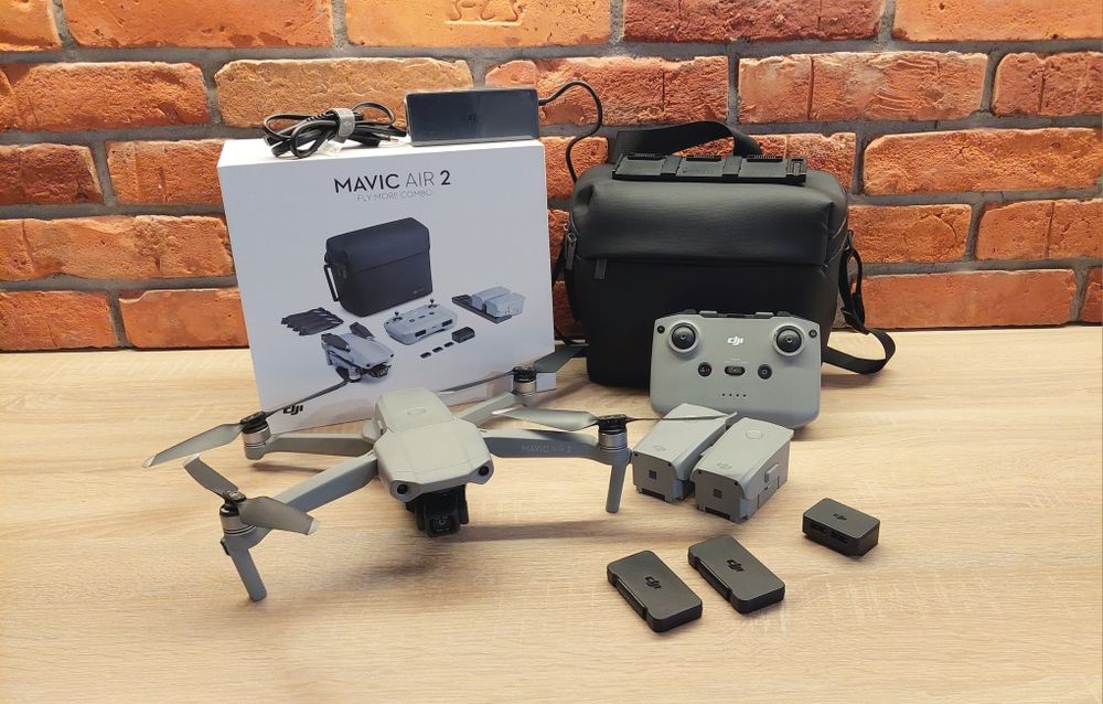 Dron DJI Air 2 fly more combo