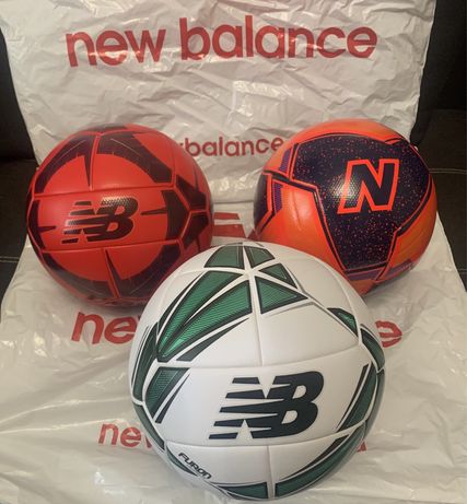 Мяч футбольный / футзальный New Balance FIFA Quality (читайте описание