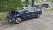Volvo V70 Volvo V70 II D5 2002 r. uszkodzone
