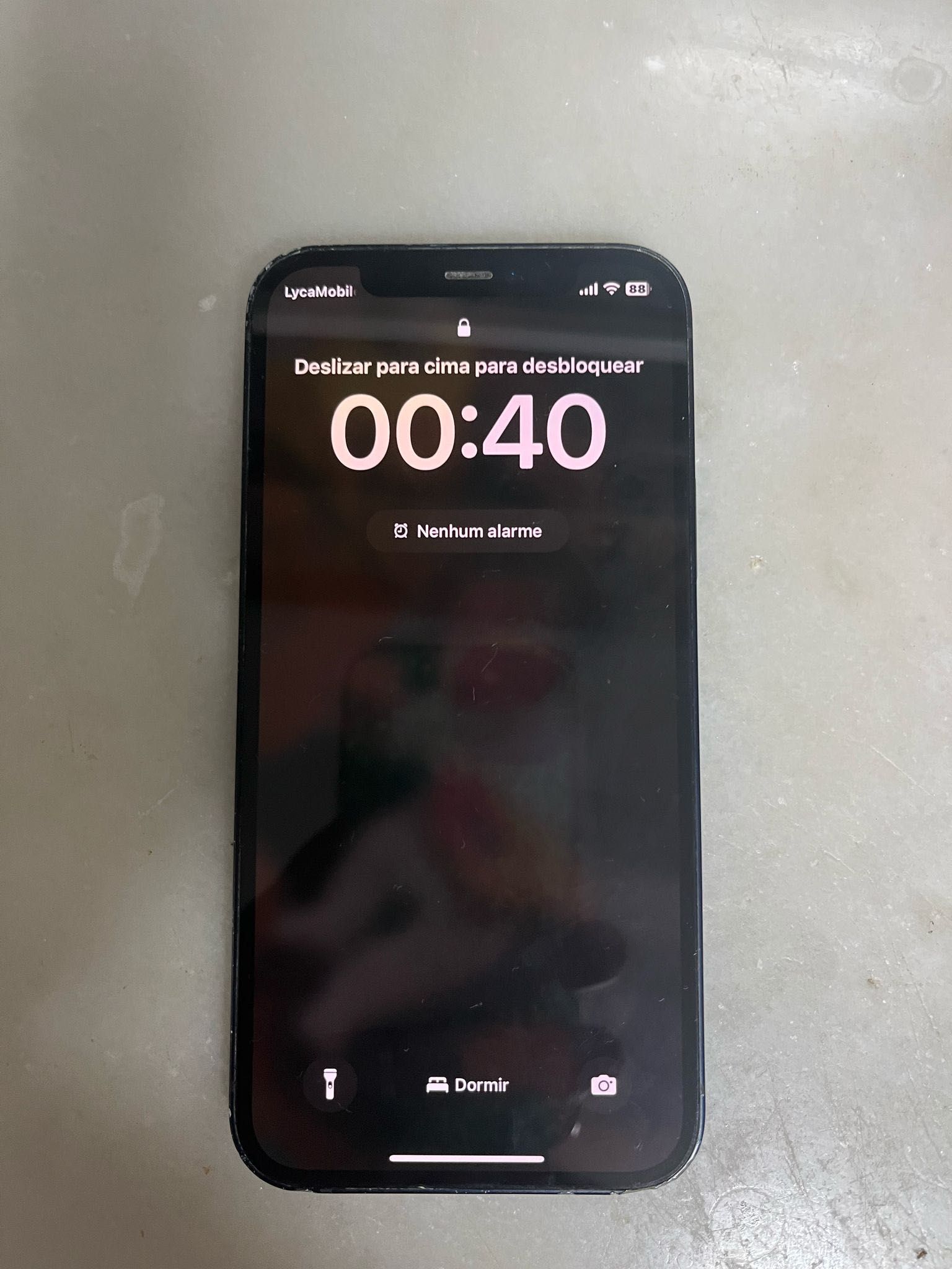 iPhone 12  64 gb
