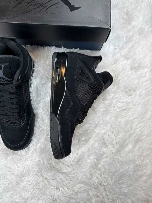 Buty-Trampk- Jordan_4_Retro_Black_Cat_Rozmiar 38