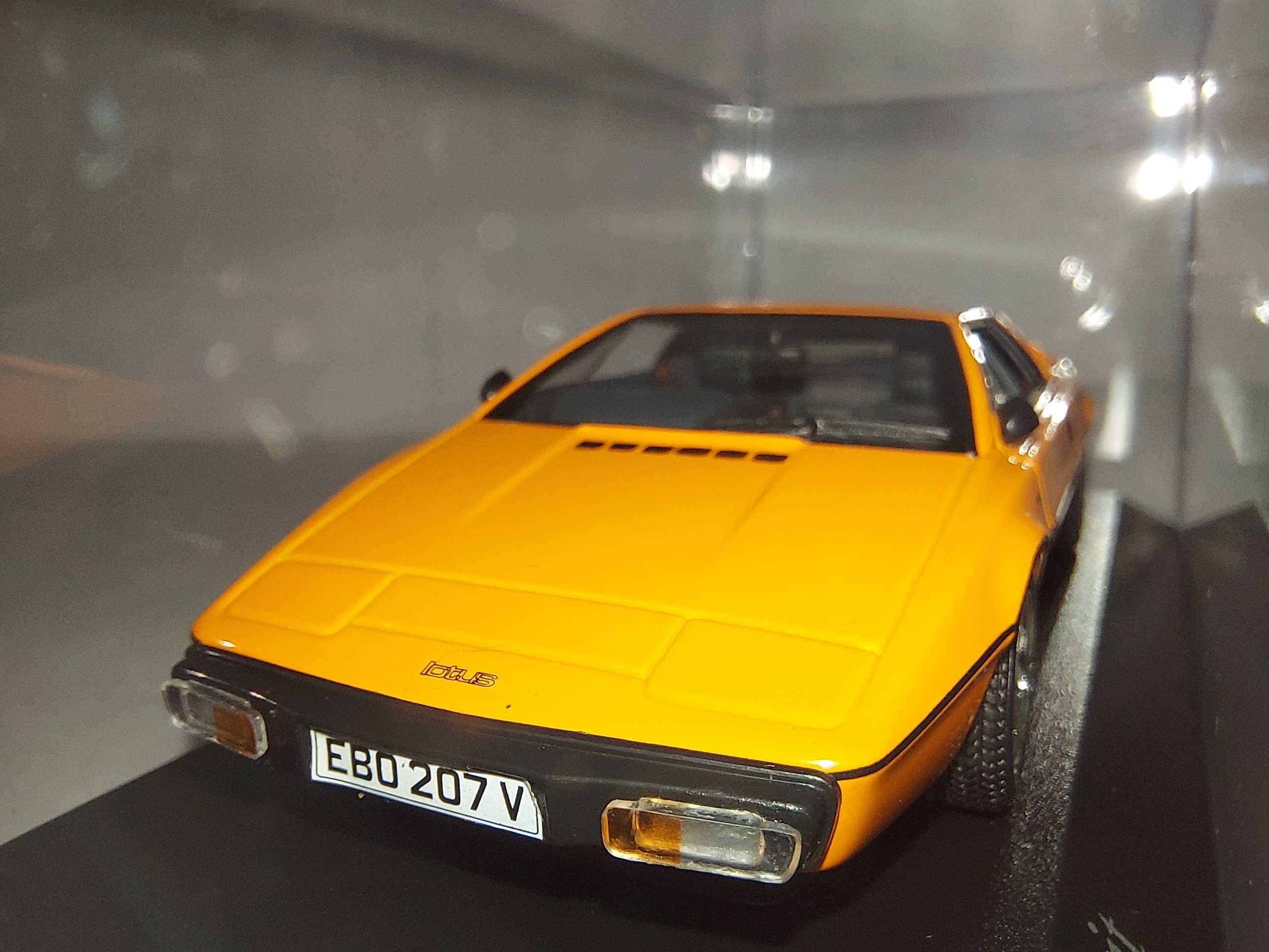 Lotus Esprit 1:43 Minichamps