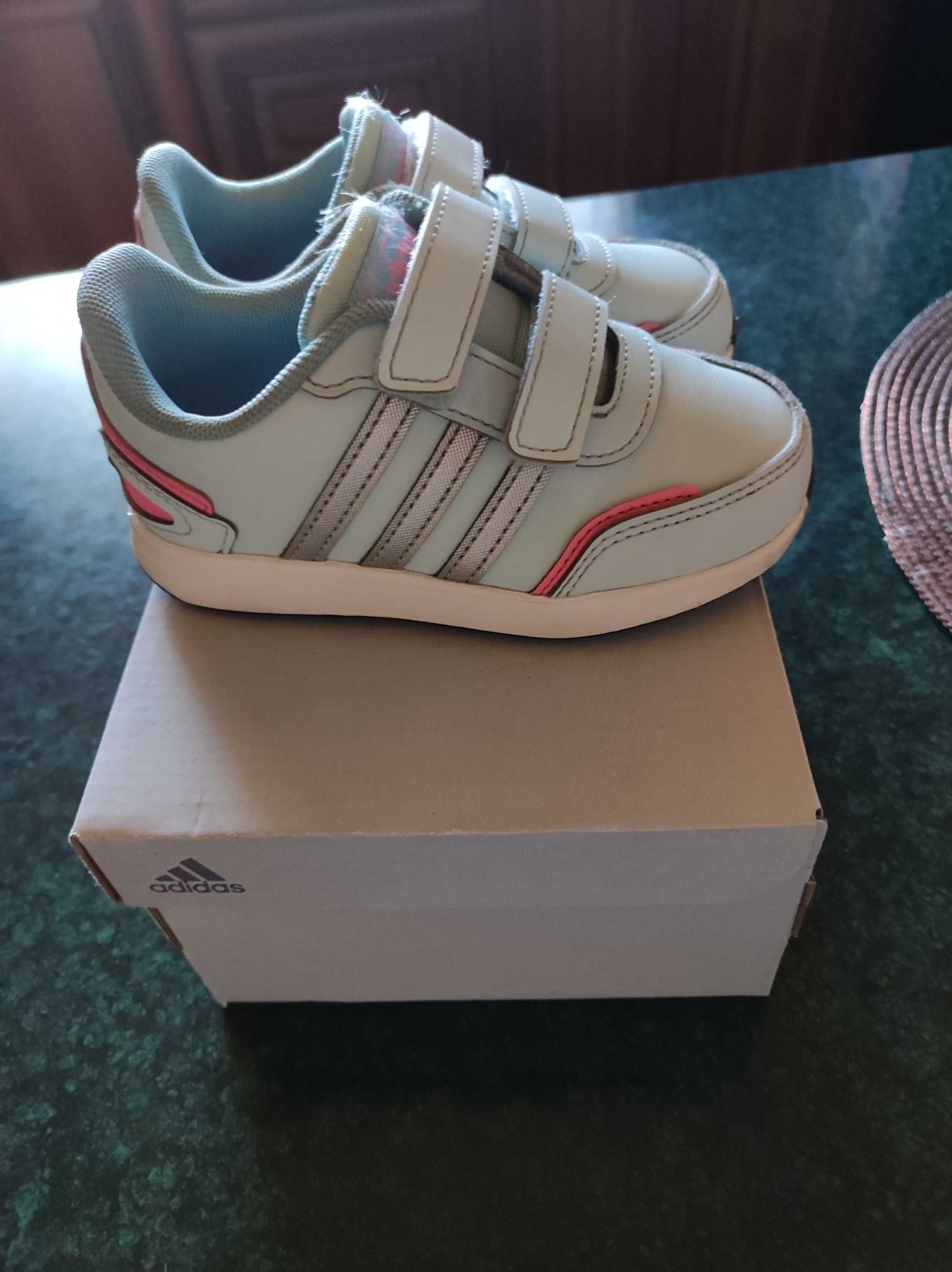 Buty adidas dla dziewczynki rozm. 25