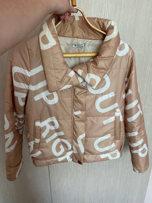 Жіноча куртка осінь-весна