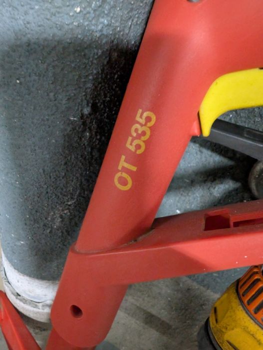 Aparador de relva Elétrico