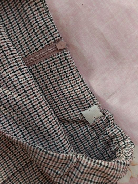 Костюм для дівчат. Спідниця + жилет.