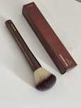 Nowy pędzel do pudru Hourglass nr 1 Powder Brush