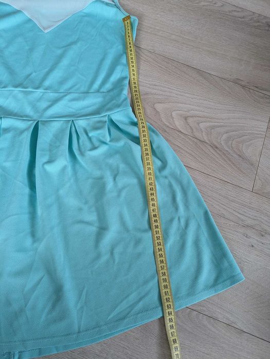 Miętowa sukienka, S