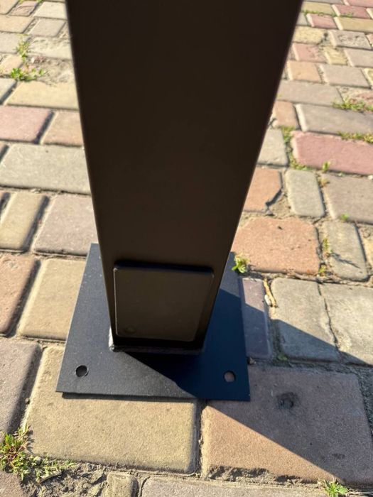 Садова колонка з тримачем для шлангу