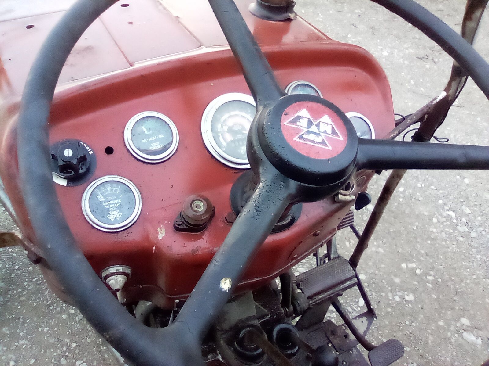 Sprzedam traktor MF 135