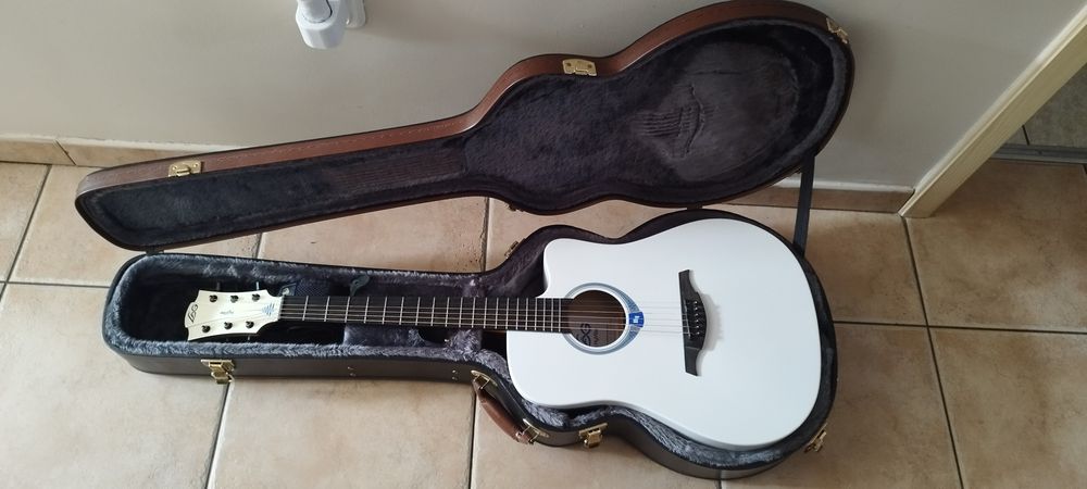 Lag GLH THV PLEXI-WHT Smart Guitar Tramontane Hyvibe Special Edition