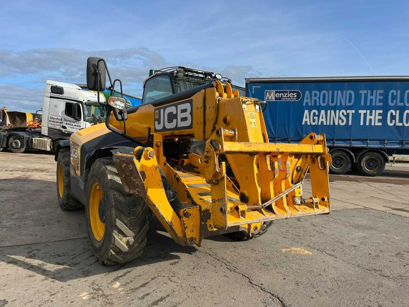 Телескопічний навантажувач JCB 535-125